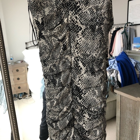 Express Bodycon Wrap Dress - Picture 5 of 8